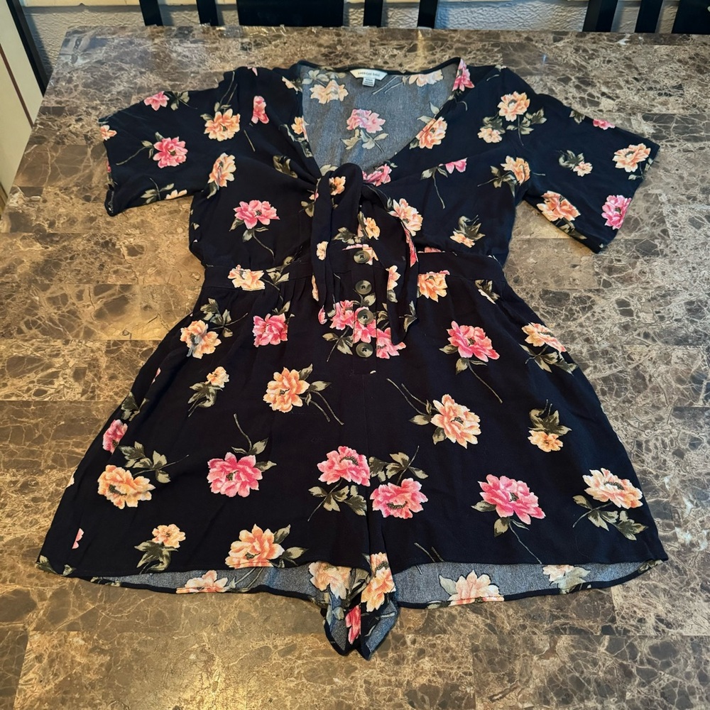 American Eagle Romper Size M Black Pink Floral Tie Detail Summer Spring